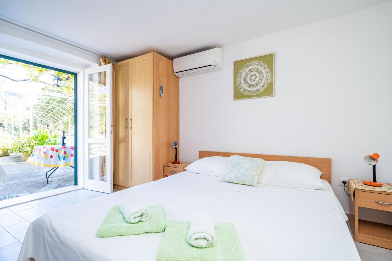 Apartments Lidija Затон Экстерьер фото